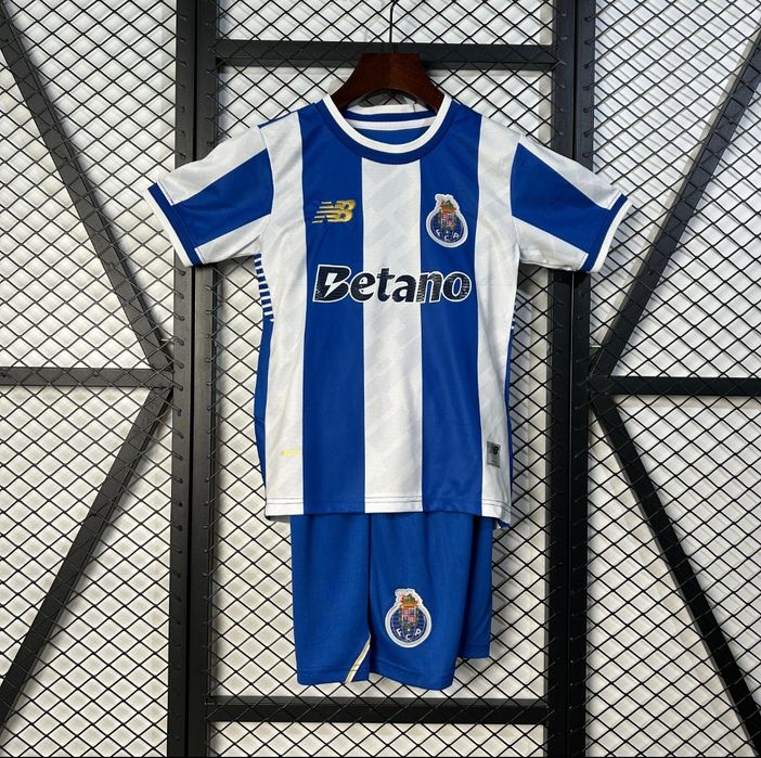 Equipamento de criança FC Porto