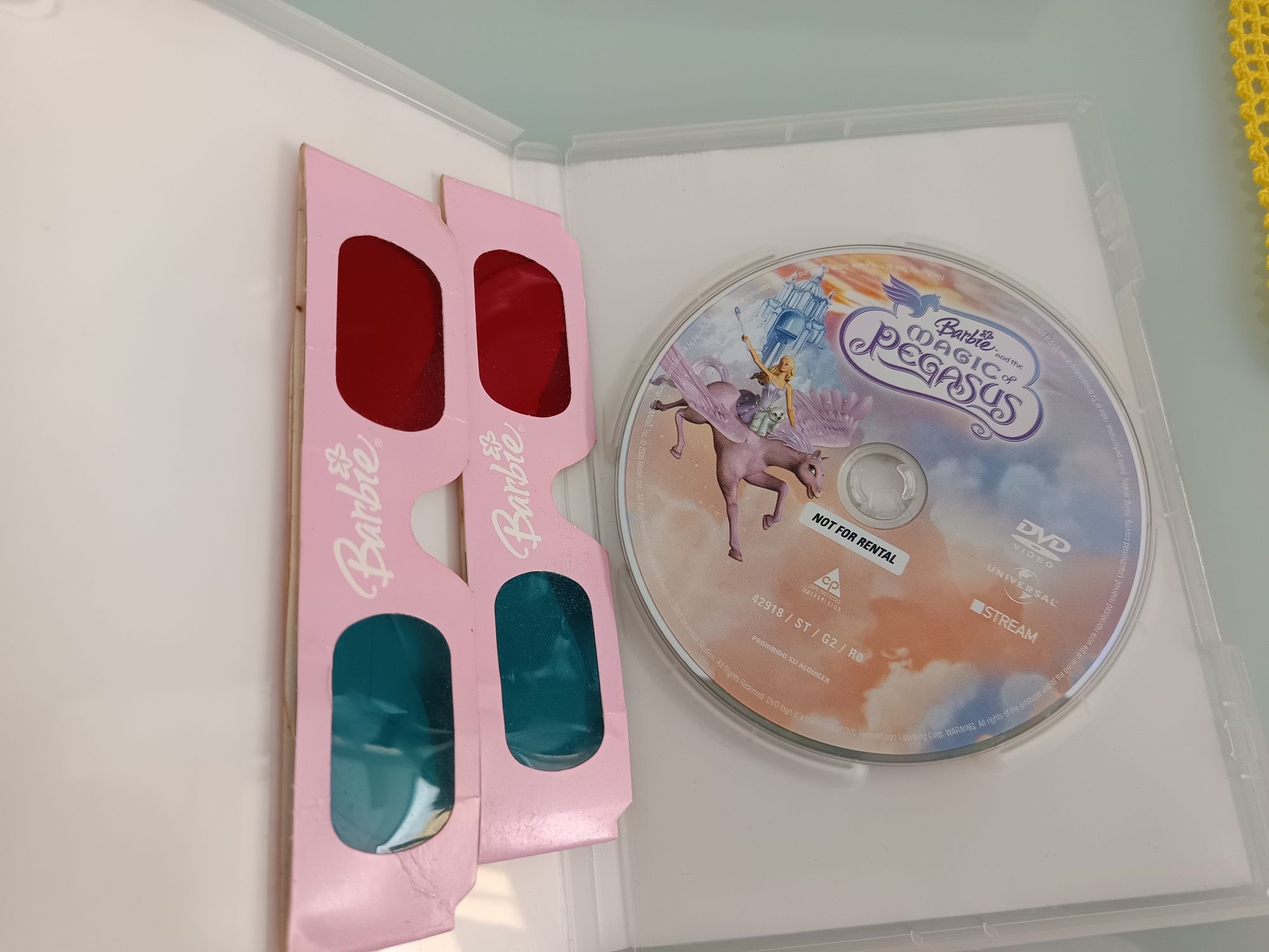 DVD Barbie pégaso magico contém os óculos 3D