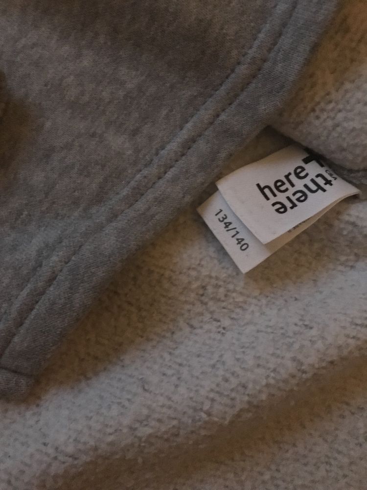 Bluza dziewczęca rozm. 134/140. C&A