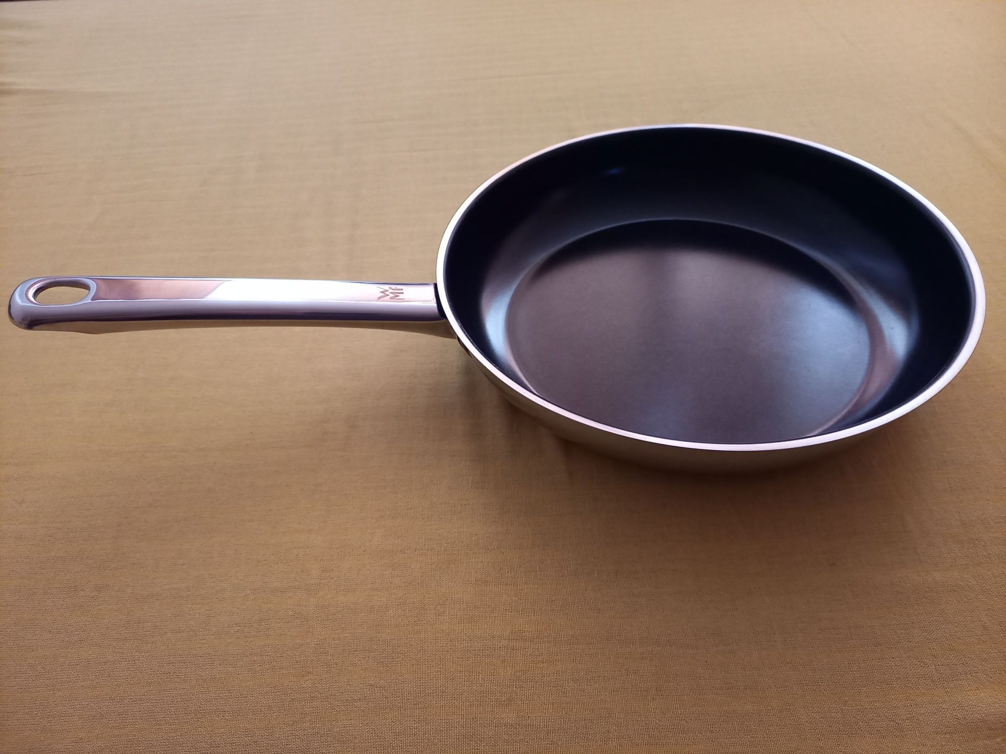 Patelnia WMF 24 cm