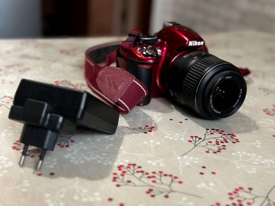 Nikon D3100 (Red editon)