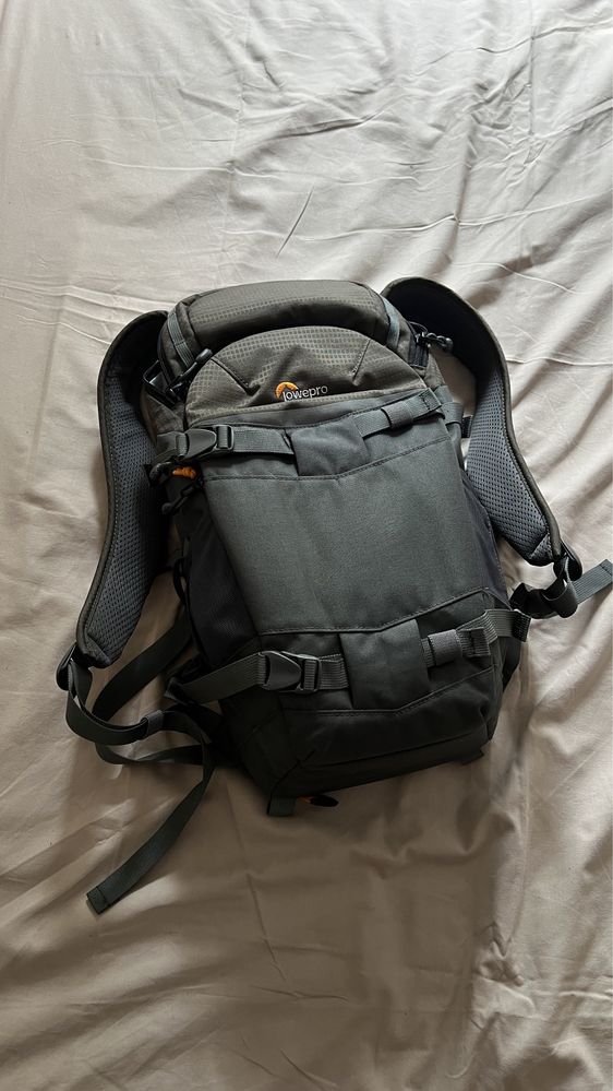 Mochila Lowepro Flipside Trek 250 AW