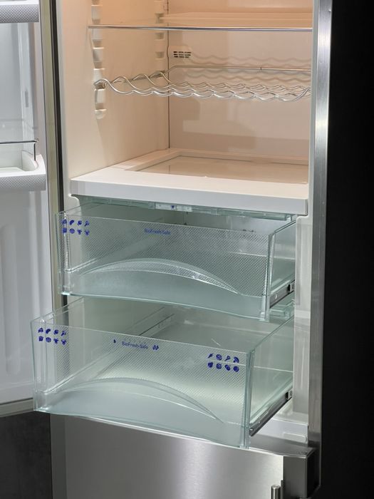 Холодильник liepherr 2m No Frost Гарантия Зона свежести