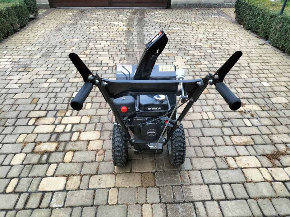 Снігоприбирач бензиновий Hyundai S 5556