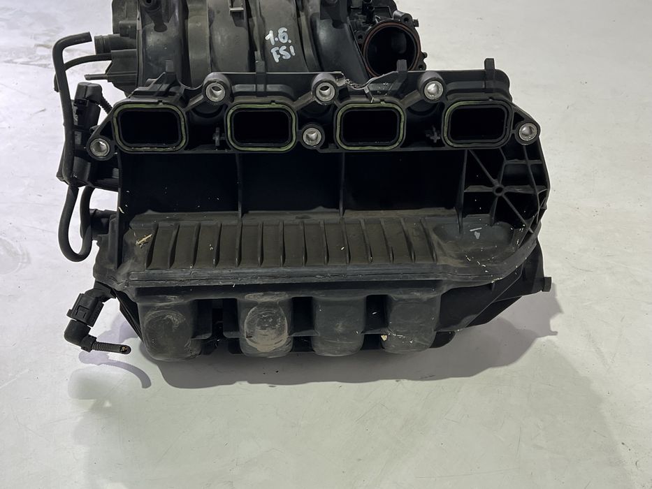 Впускной коллектор 1.4 1.6 FSI passat b6 golf 5 touran skoda a5