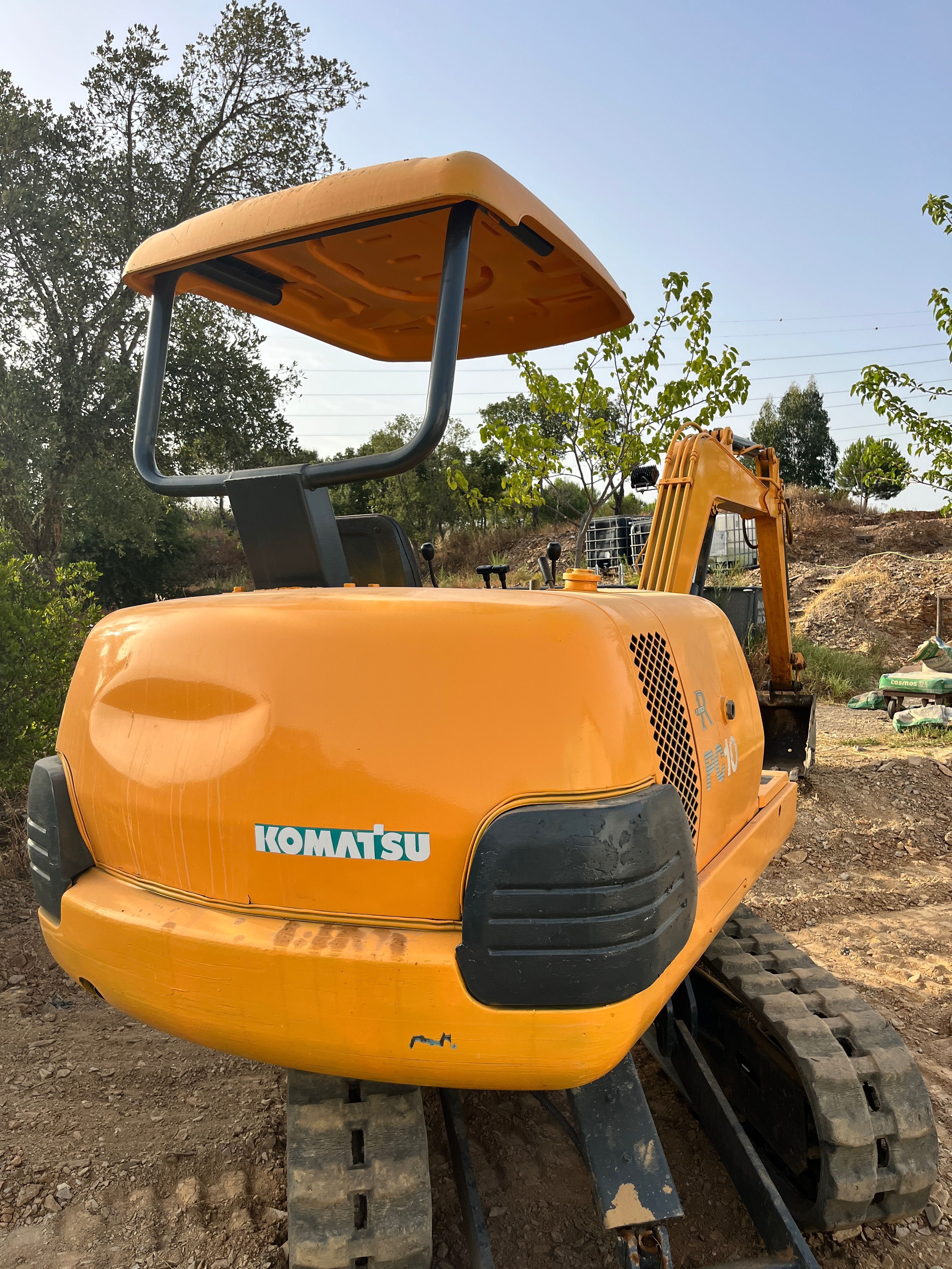 Giratória Kumatsu 2.4T