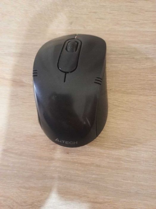 Продам бездротові клавіатуру + мишу  A4tech (GL-100 + G7-630N)