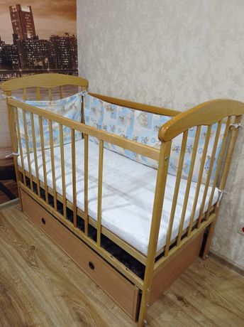 Кроватка детская, матрац, защита, балдахин, держатель для балдахина