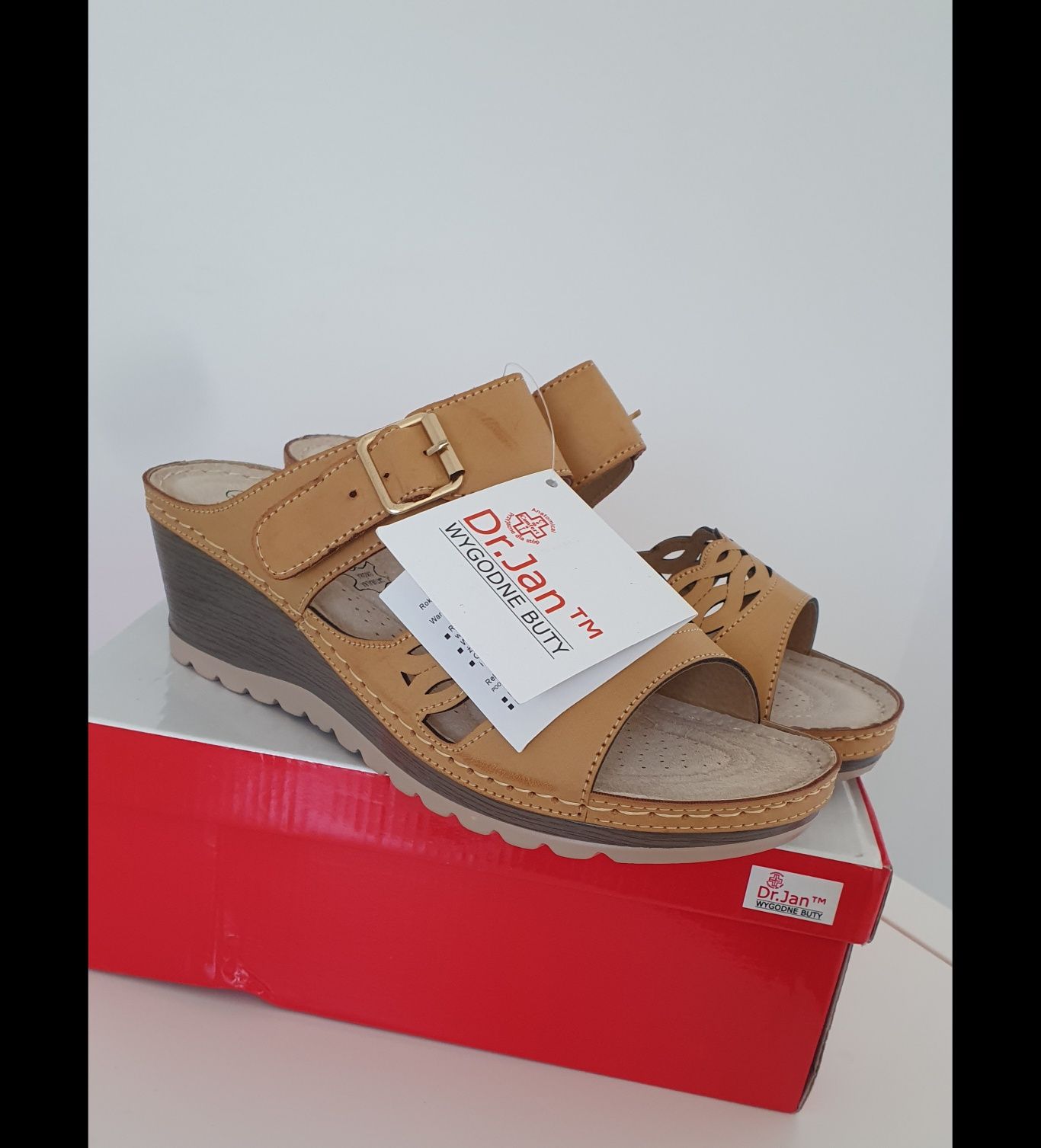Nowe buty na koturnie klapki 41