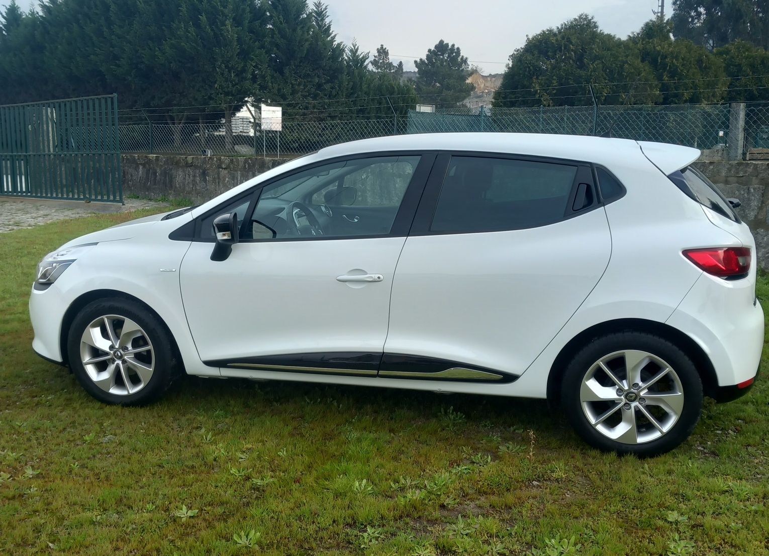 Renault clio IV Limited 0.9i Turbo 2016