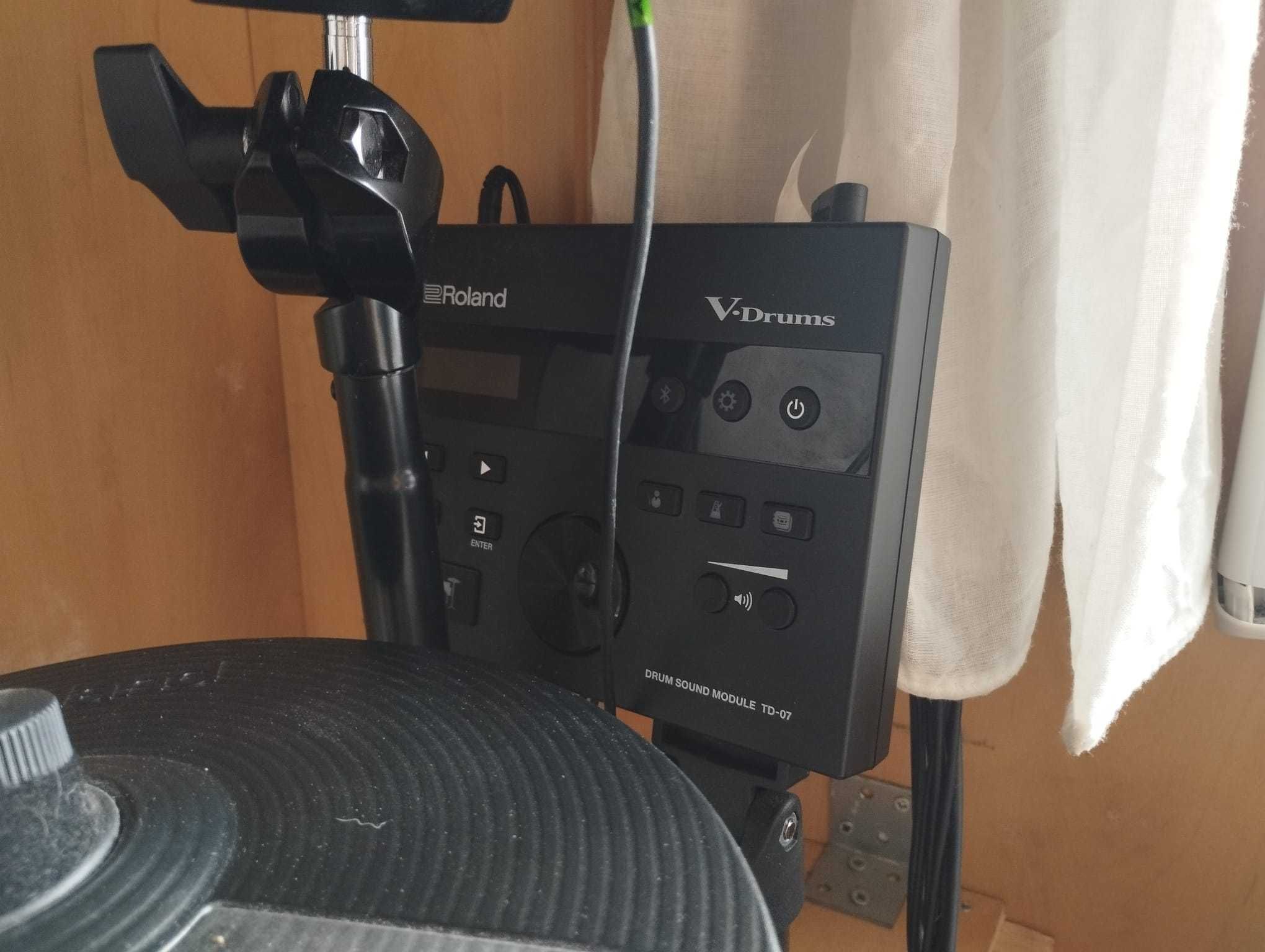 Bateria Electrónica Roland TD-07DMK + extras