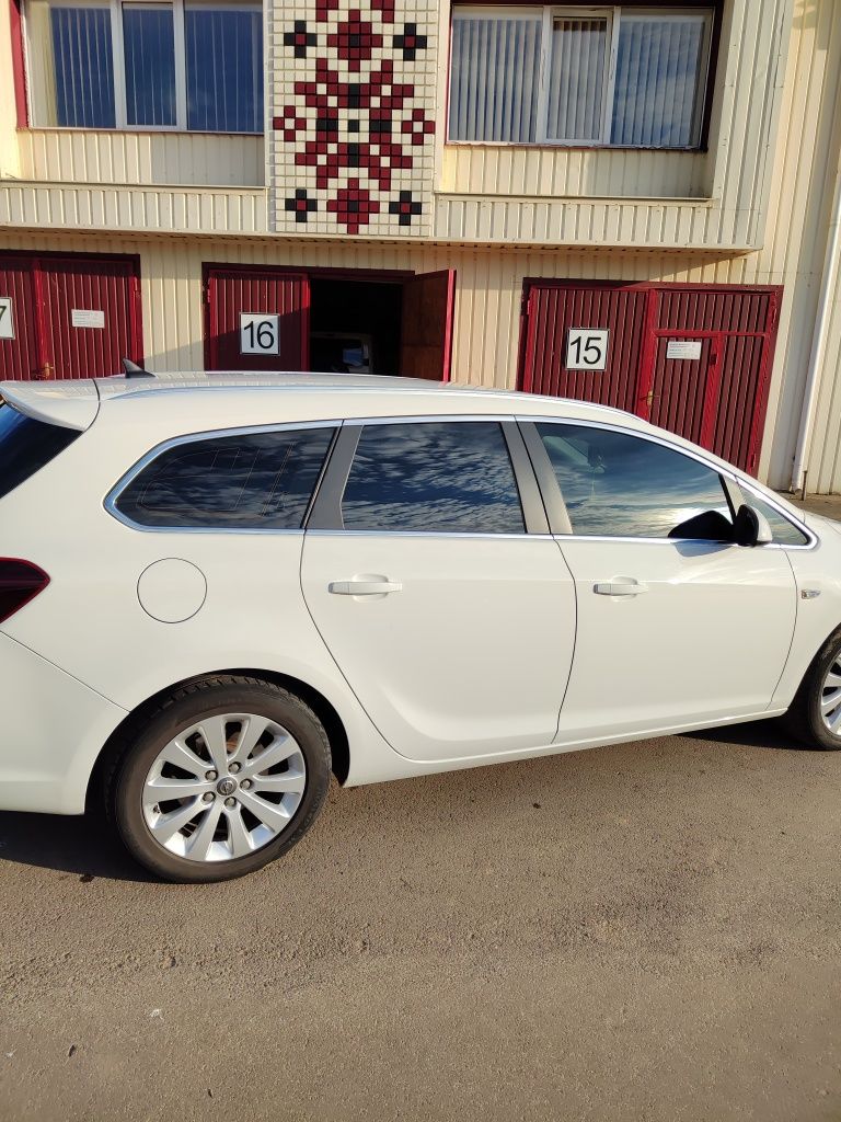 Opel Astra j 1.6 turbo