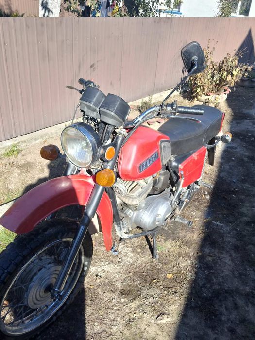 Мотоцикл іж планета 5 в гарному стані.