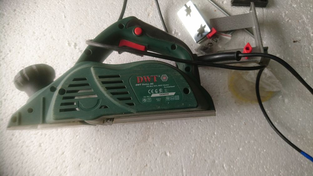 Електрорубанок DWT 1010 w