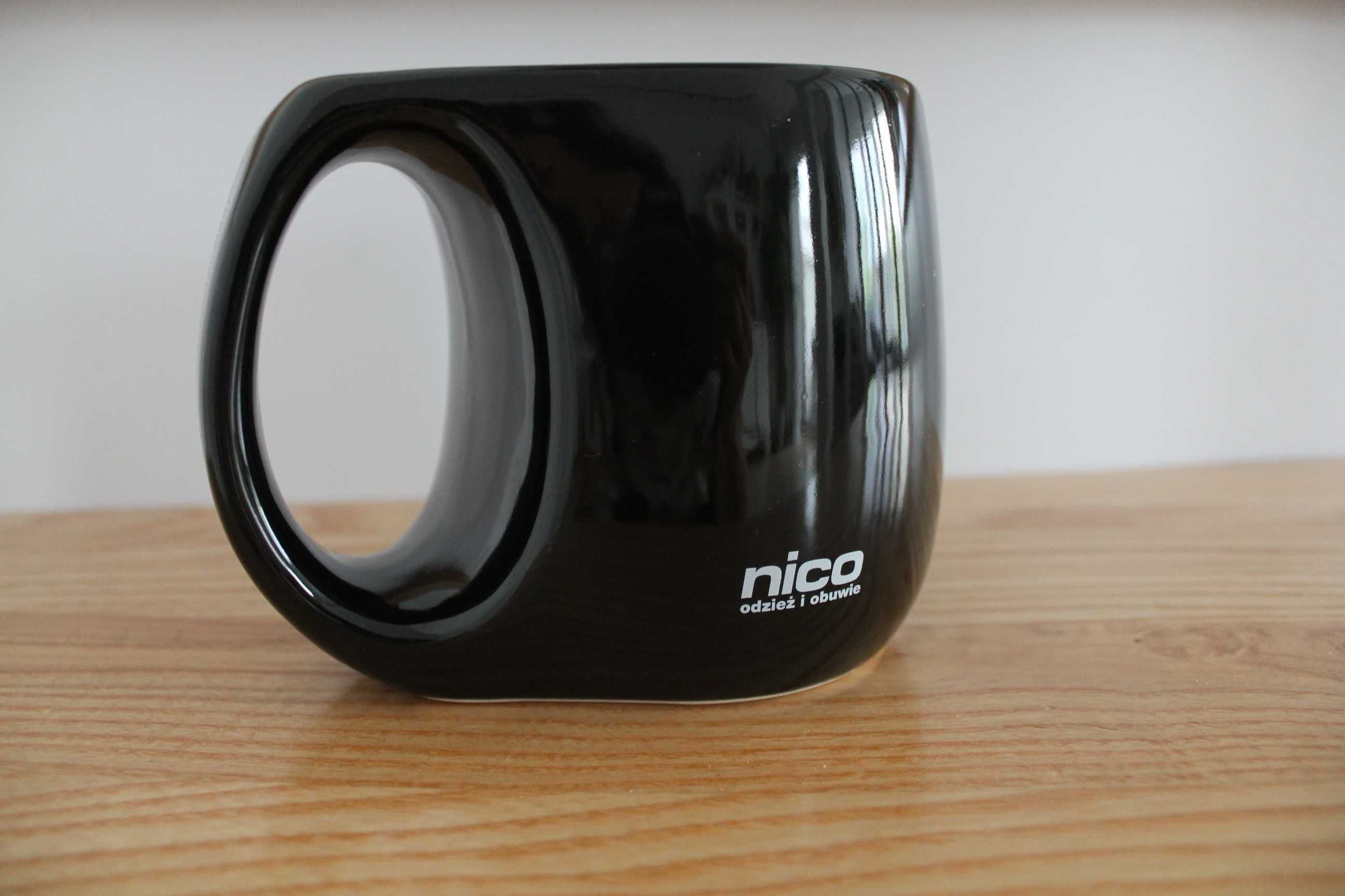 Duży pojemny czarny kubek Nico 600 ml, czarny pojemnik, wazon