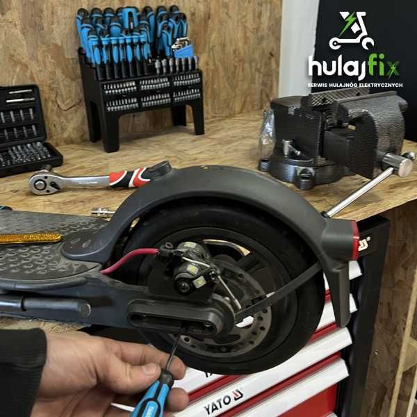 dętka i opona (8 1/2 x 2) Hulajnoga Elektryczna naprawa | HulajFix