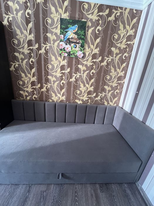 Ліжко , диван