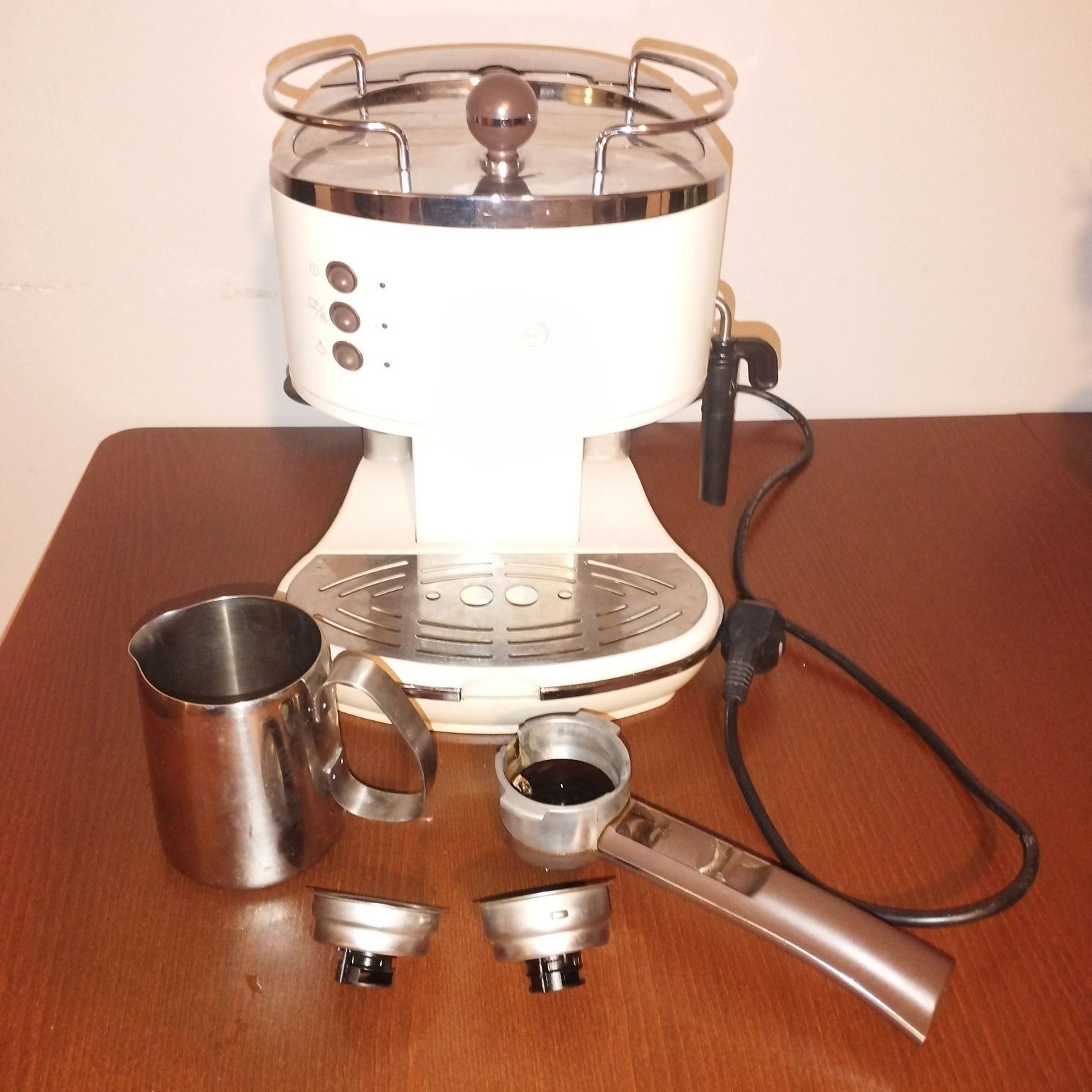 Ekspres DeLonghi