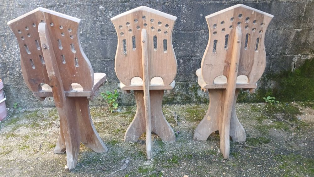 Vendo 3 cadeiras madeira trabalhadas à mão