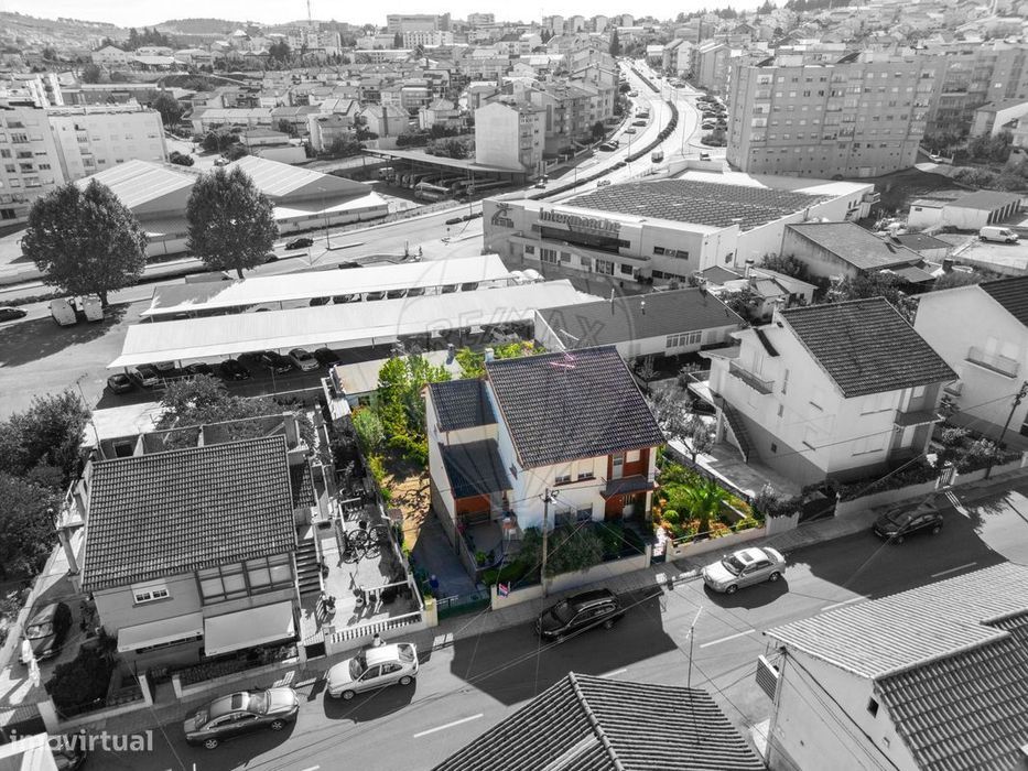 Moradia T4 para venda