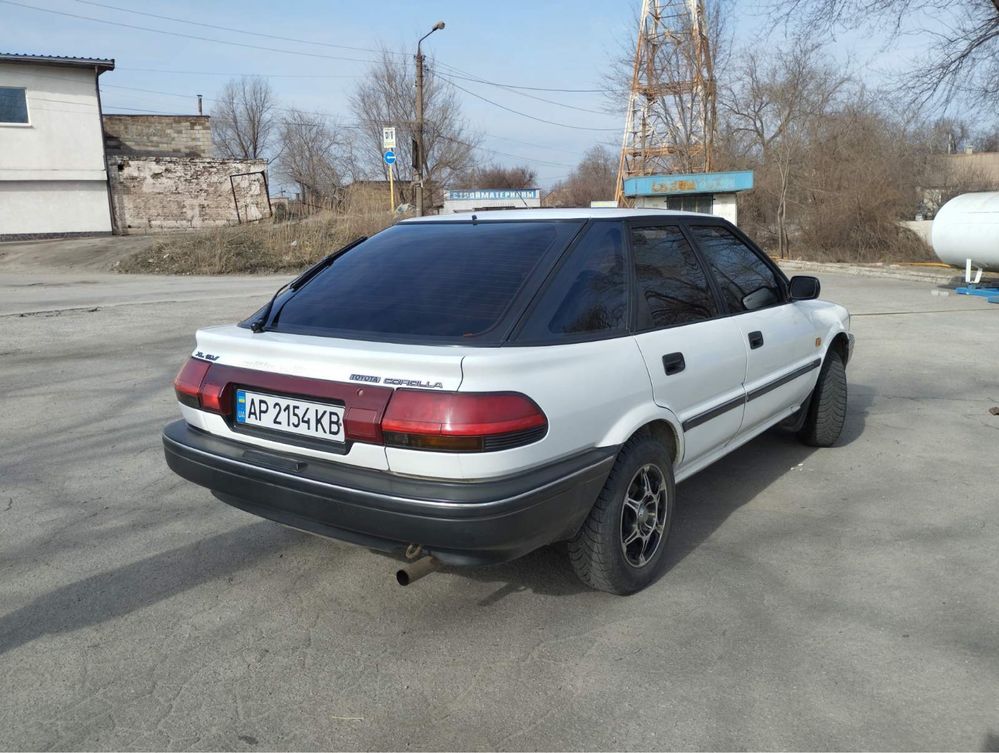 Toyota corolla e90 1988