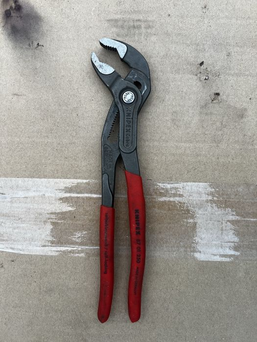 Narzedzia Knipex, wybijaki, srubkrety, grzechotka z nasadkami wera