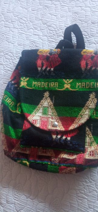 Mochila da Madeira Nova medida 30x 27cm