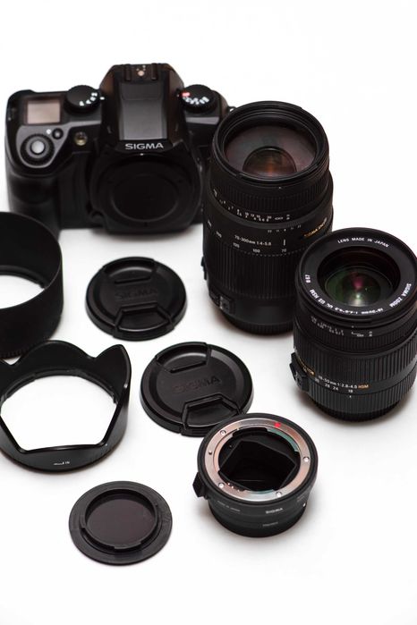 Sigma SD15, 18-50mm F2.8-4.5, 70-300mm (Sigma MC-11 SA-E)
