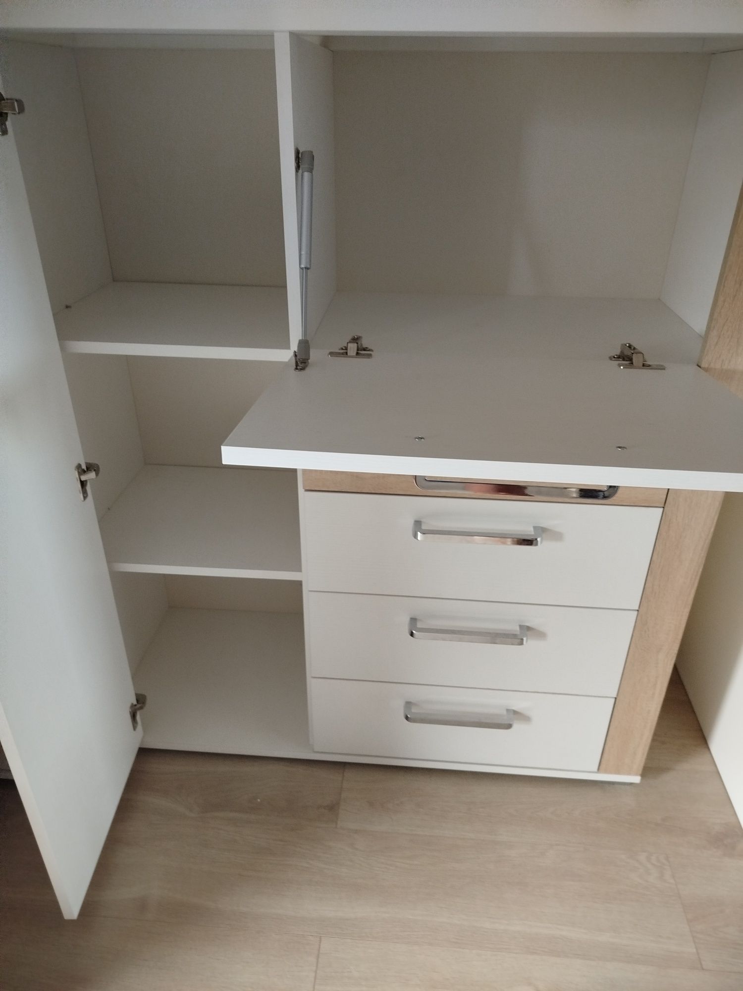 Komoda z szufladami