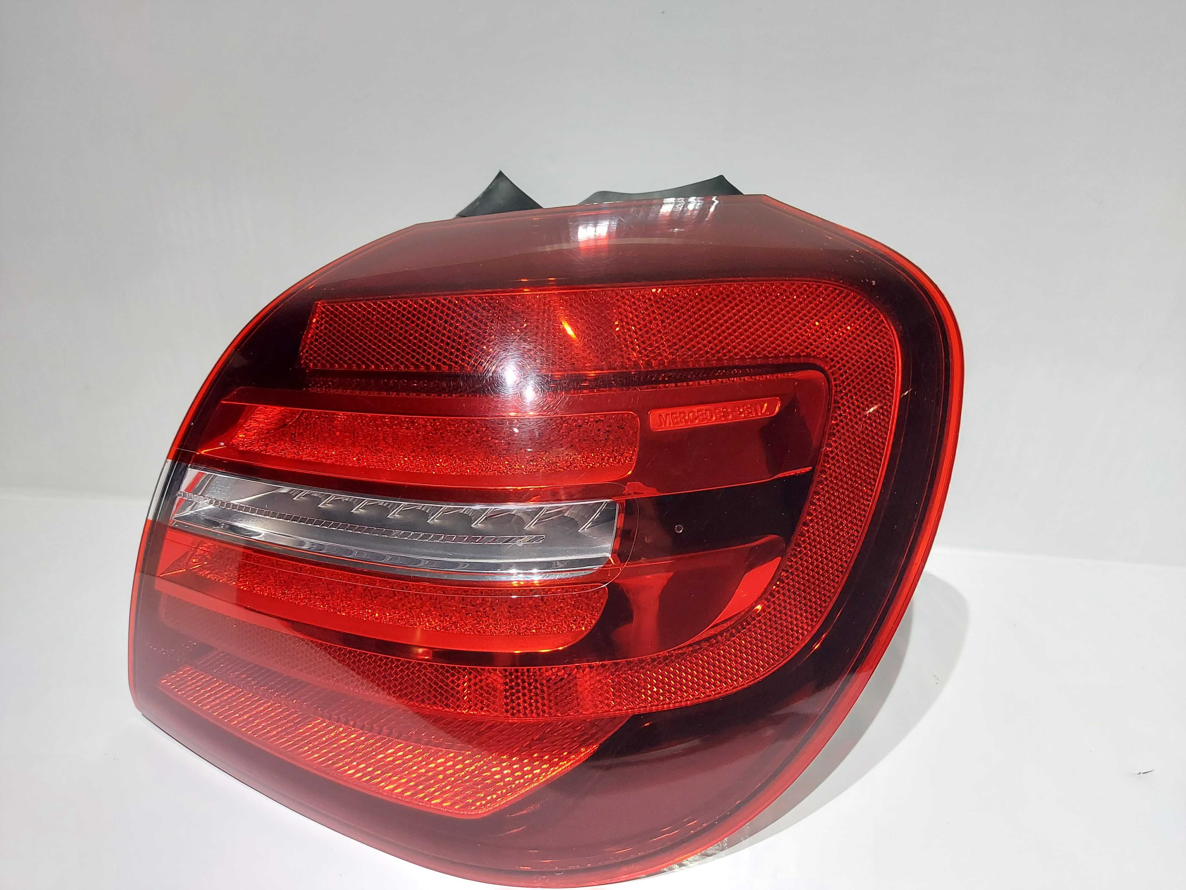 Mercedes GLA X156 Lift 2017- Lampa LED prawa tył 5PIN oryginalna