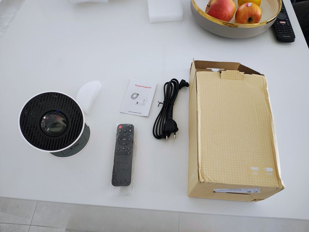 Nowy Projektor HY300