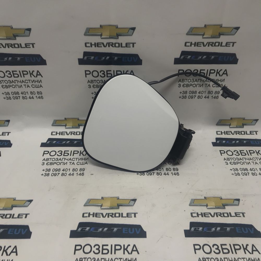 Лючок зарядки Chevrolet Bolt EUV