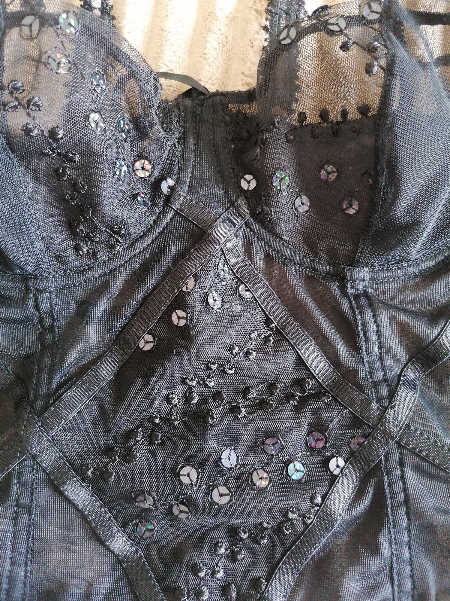 Corpete com detalhe