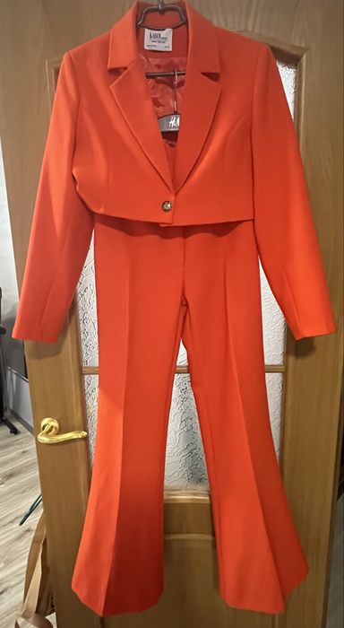 Класичний костюм