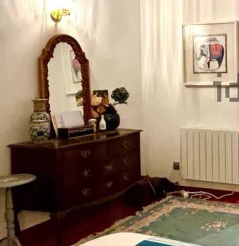 Comoda de Antiquario e diversos (conjunto estante, comoda e vaso)