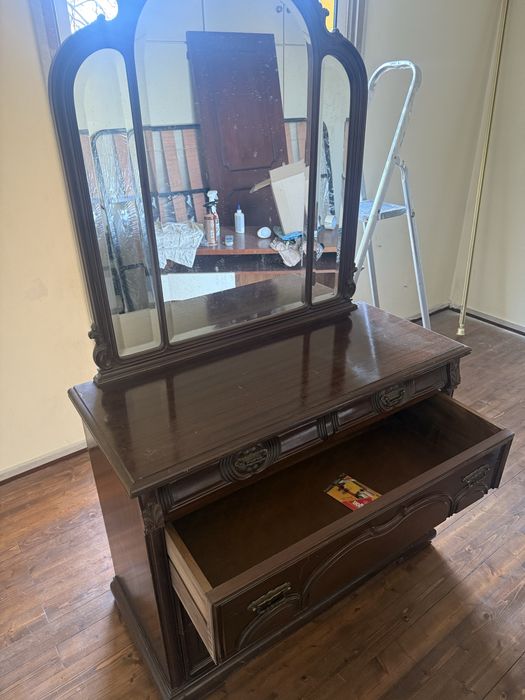 Moveis antigos, e alguns conjuntos