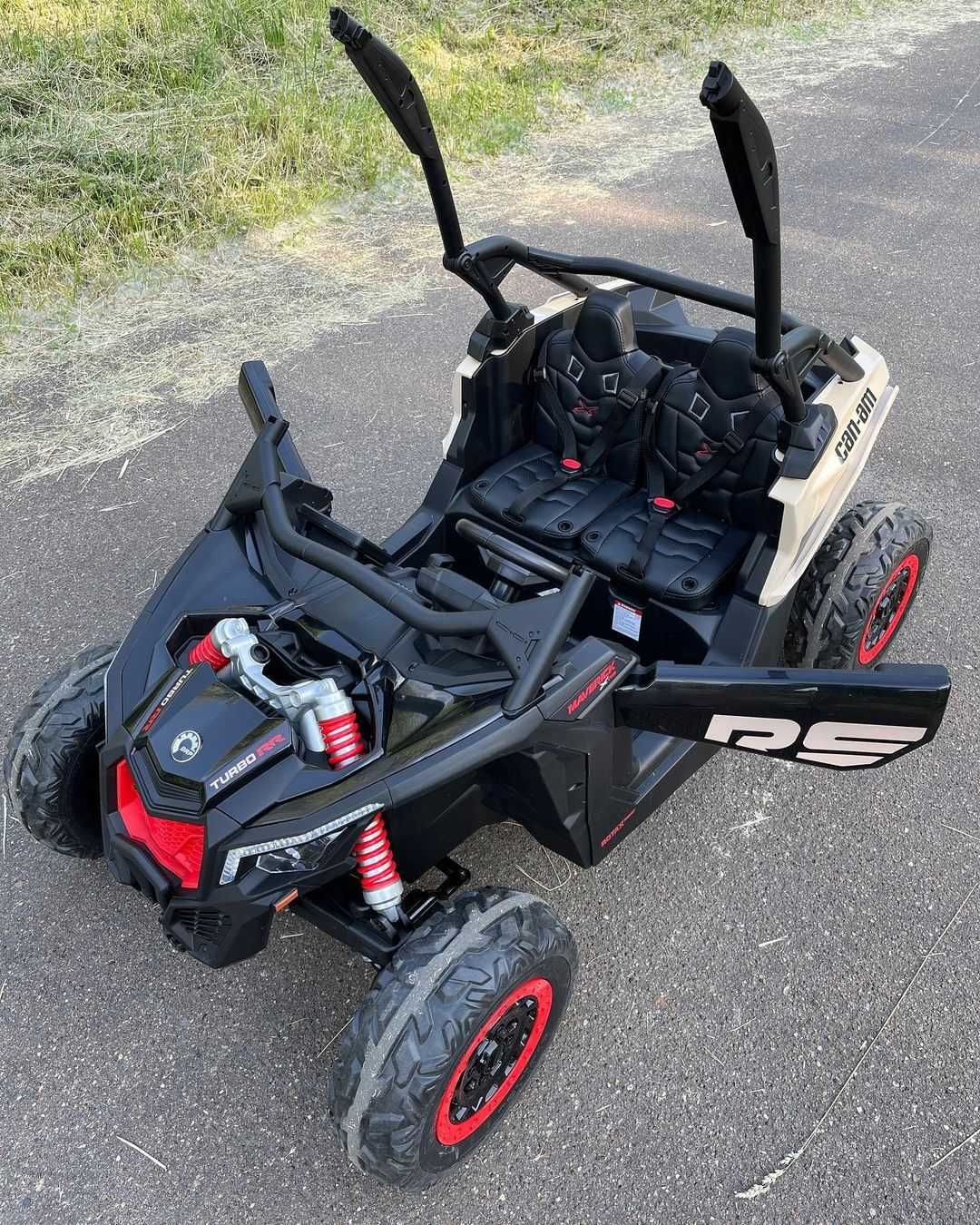 Auto BUGGY JEEP CAN-AM MAverick 3 RS TURBO na akumulator 24V 800W