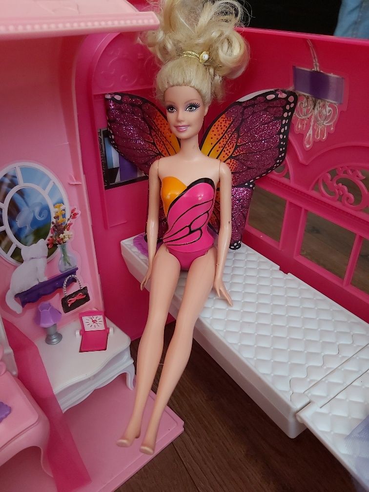 Domek barbie z lalkami