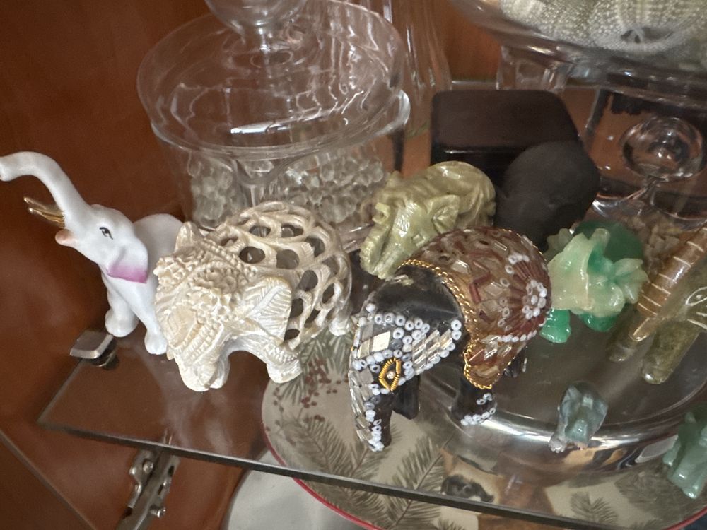 Colecao de elefantes miniaturas