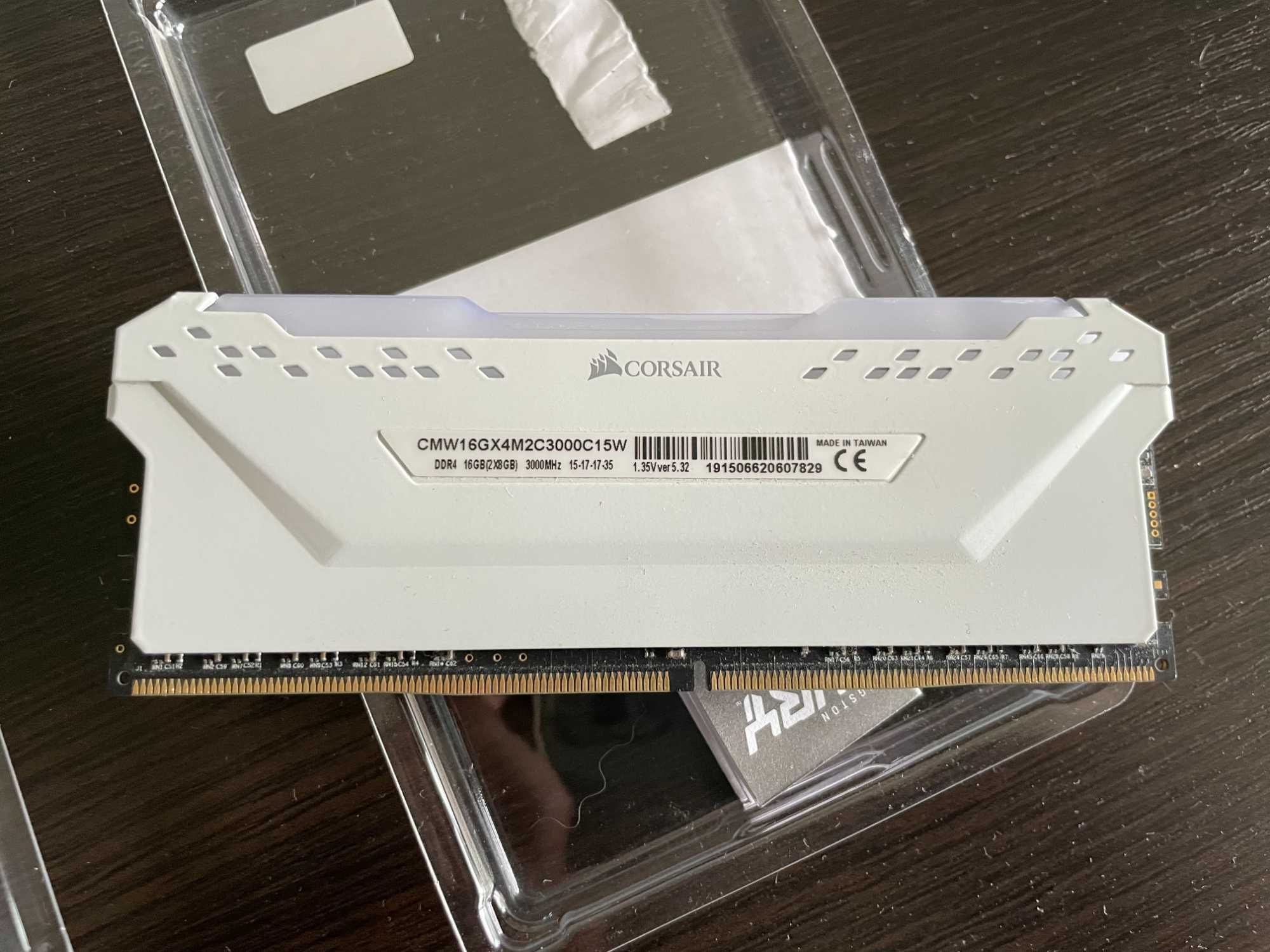 Pamięć Ram Corsair Vengeance  RGB PRO 8GB