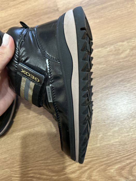 Зимові черевики Geox для дівчинки