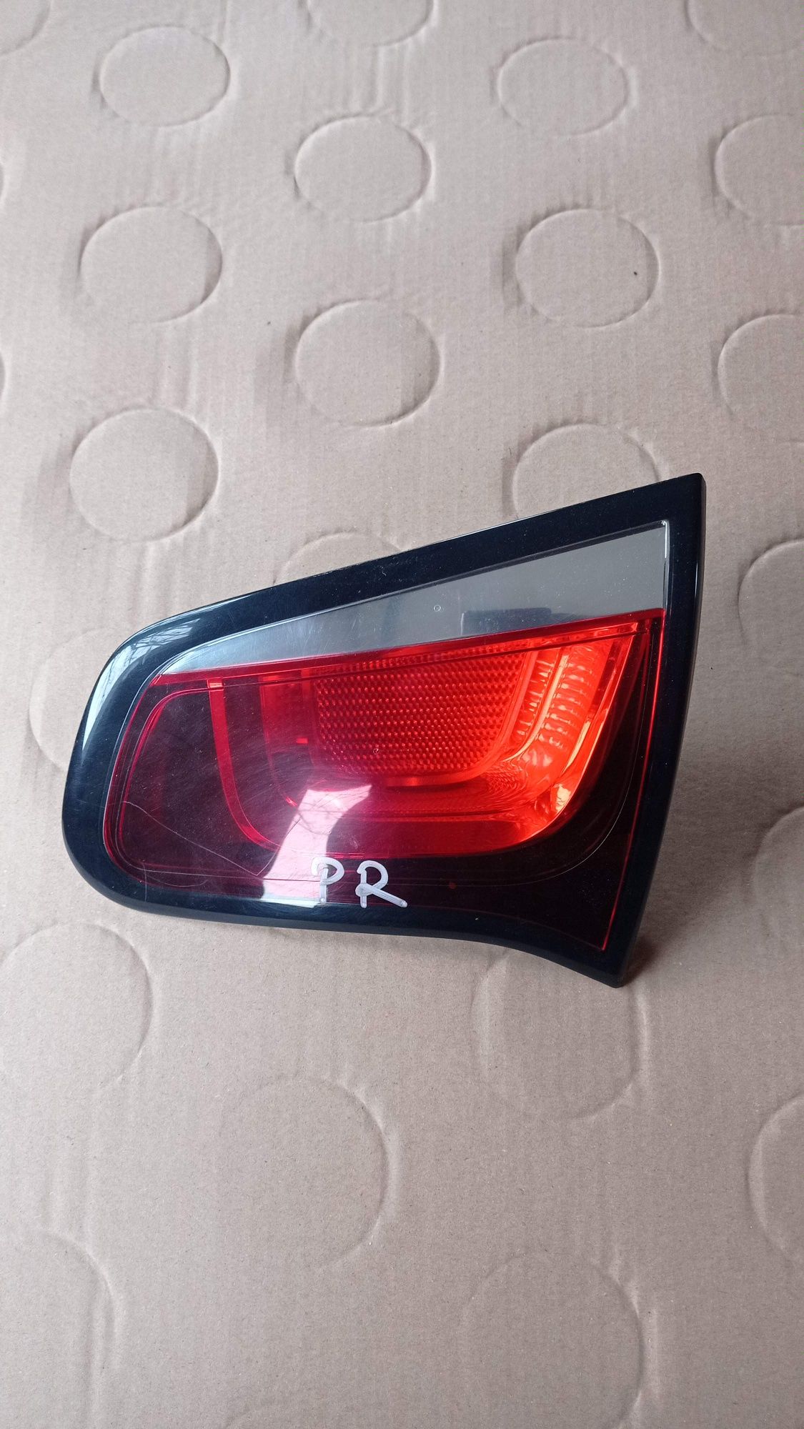 Lampa prawa tylna w klapę Citroen C3 II lift