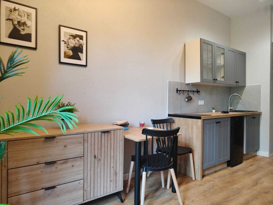 NOWA kawalerka (20 m2) 400 m od Piotrkowskiej. Przy pl. Niepodległości