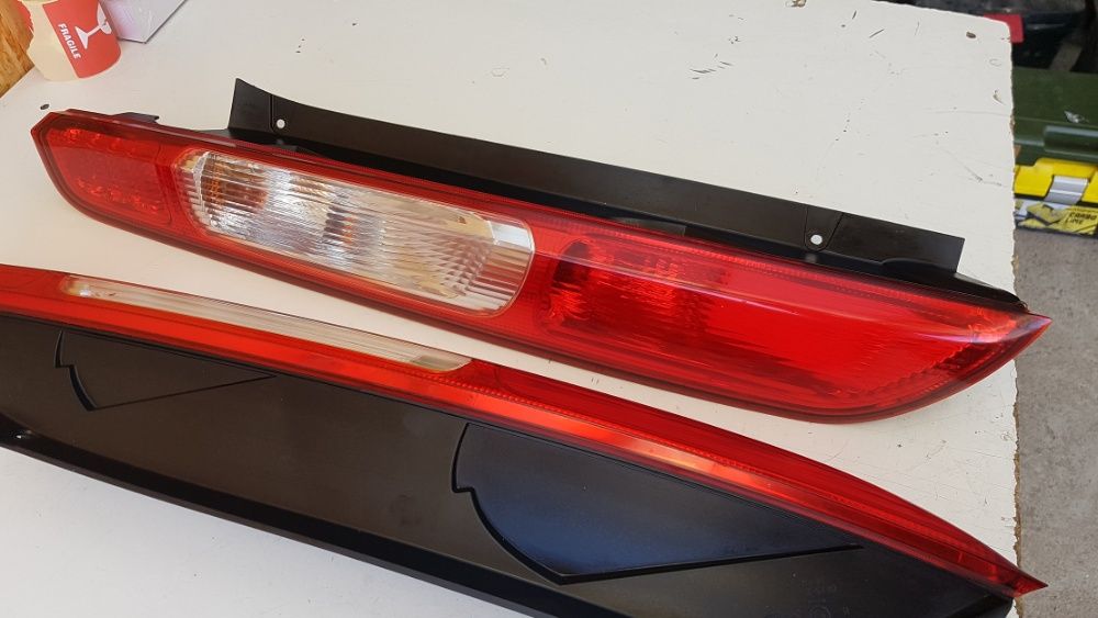 Tylne Lampy /Tył Ford Focus MK2 Kombi Kompletne Europa