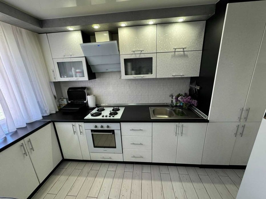 Оренда 3 кімнатної квартири на Подолі!!!