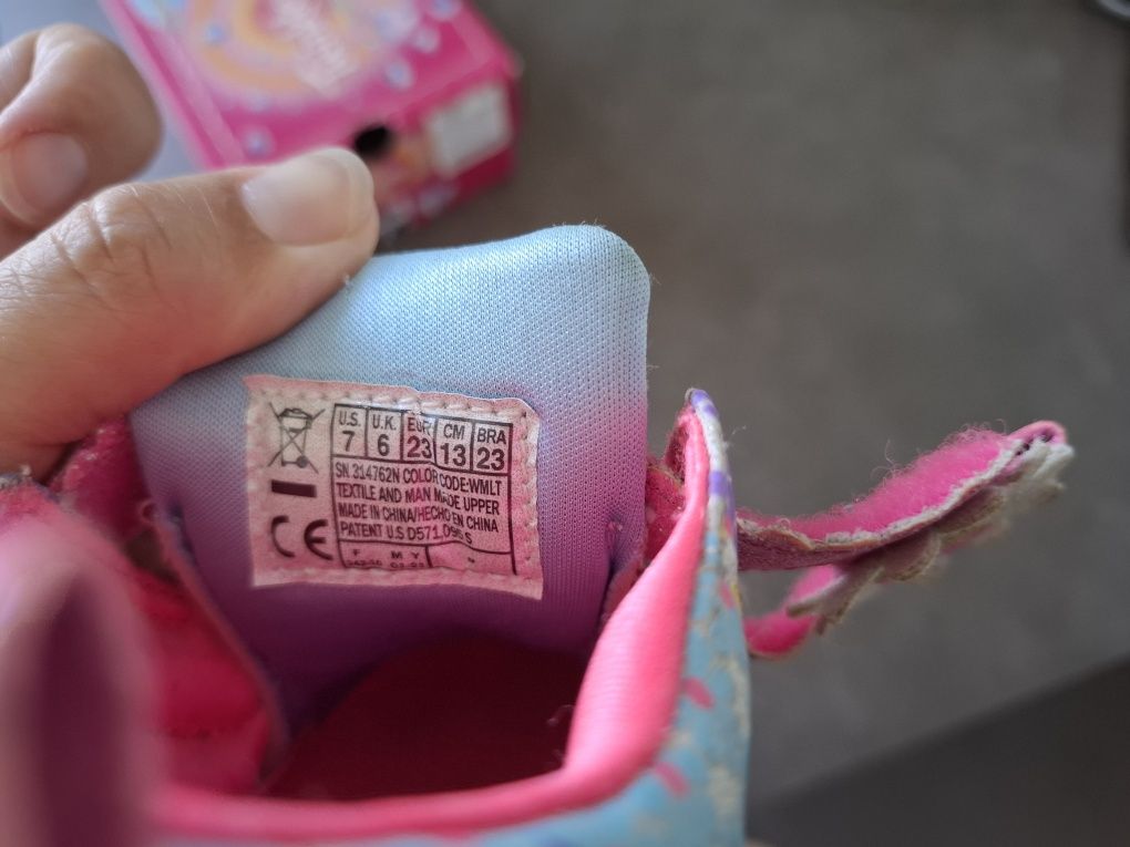 Продам кеди низькі Sketchers