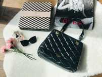 Pikowana torebka ze skóry limitowana kolekcja GUESS LUXE model ZOE