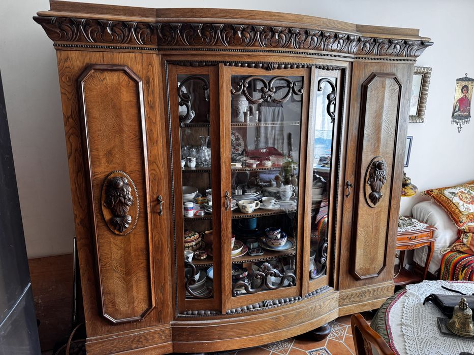 Шкаф антикварный 19 век