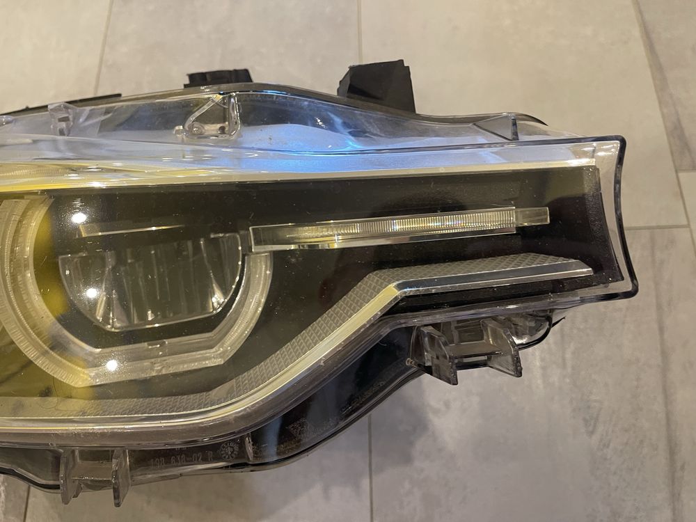 Bmw F30 LED фара правая робоча під відновлення