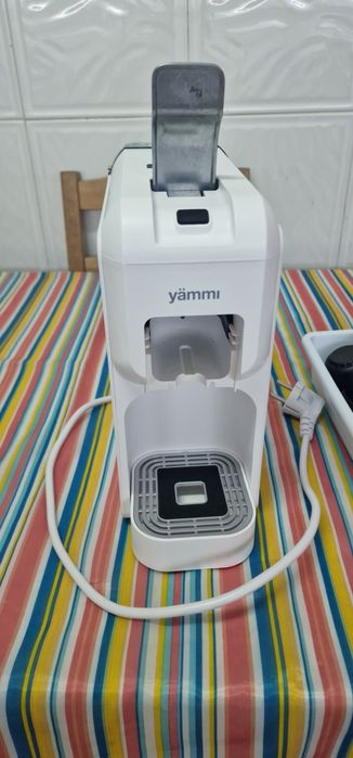 Máquina de café yammi 4 em 1